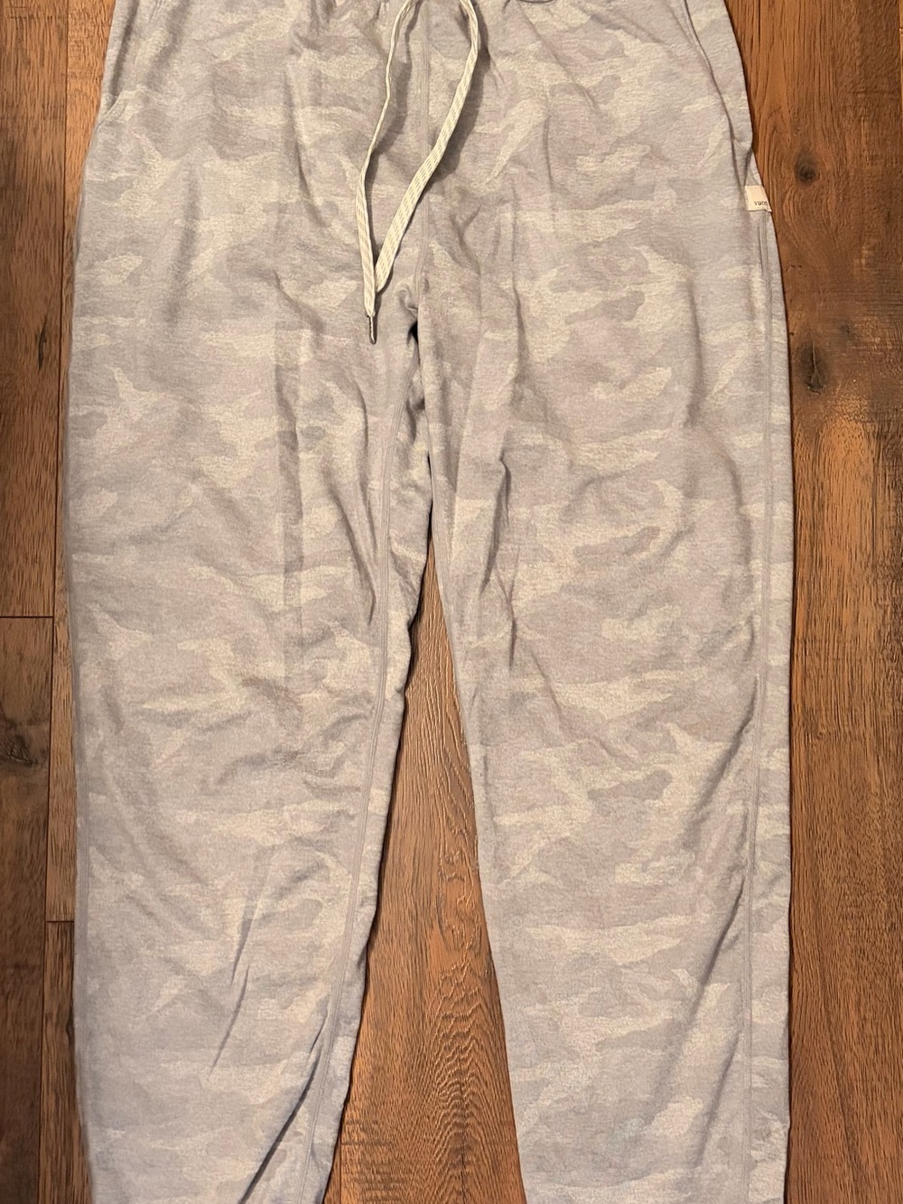 Vuori Women's Light Gray Camo Joggers